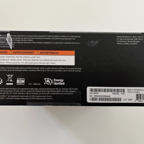 Microsoft Xbox Elite Series 2 Wireless Controller - White/Black NEW - Picture 4 of 5